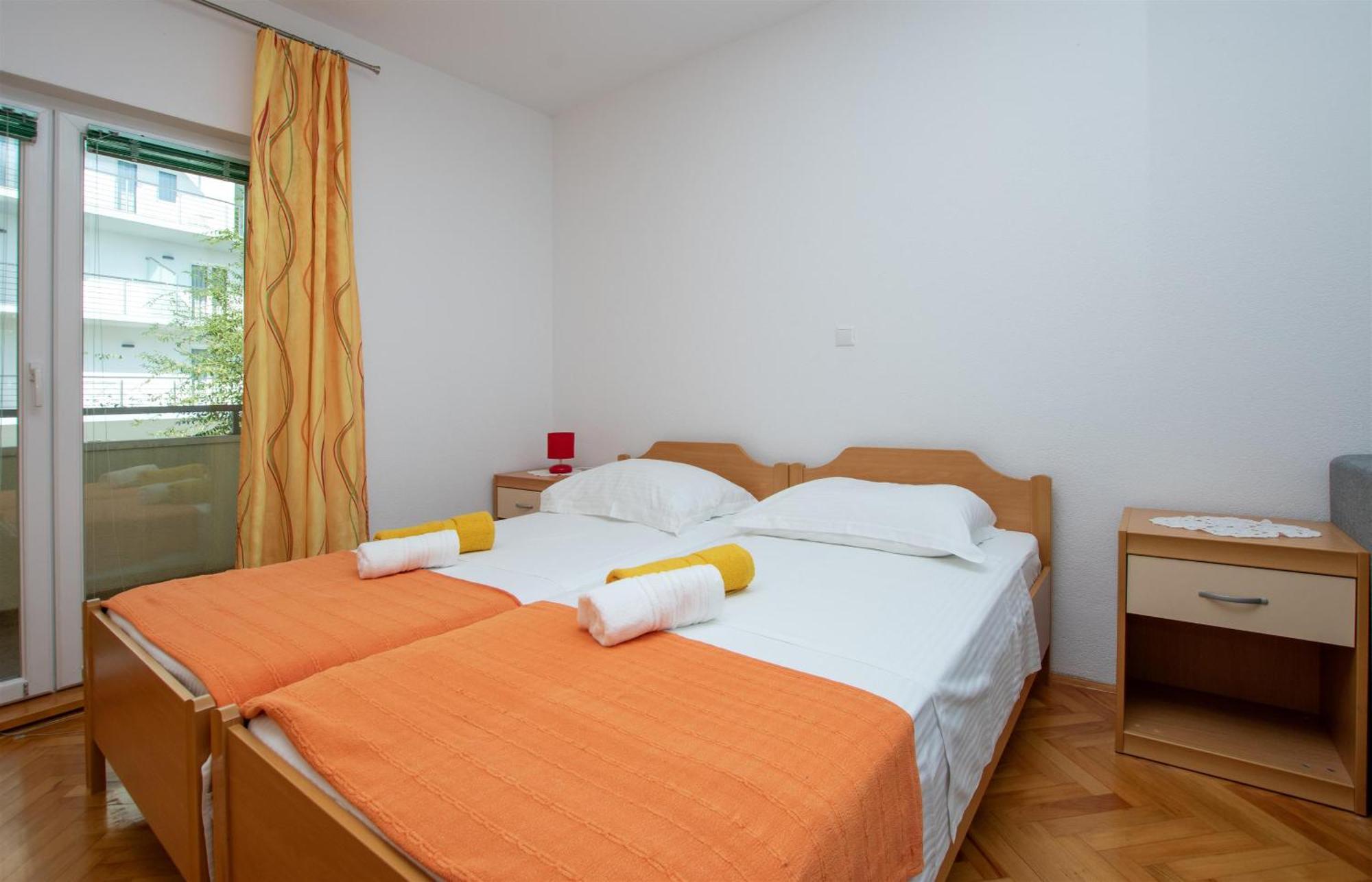 Apartment Zdravko Омиш Экстерьер фото